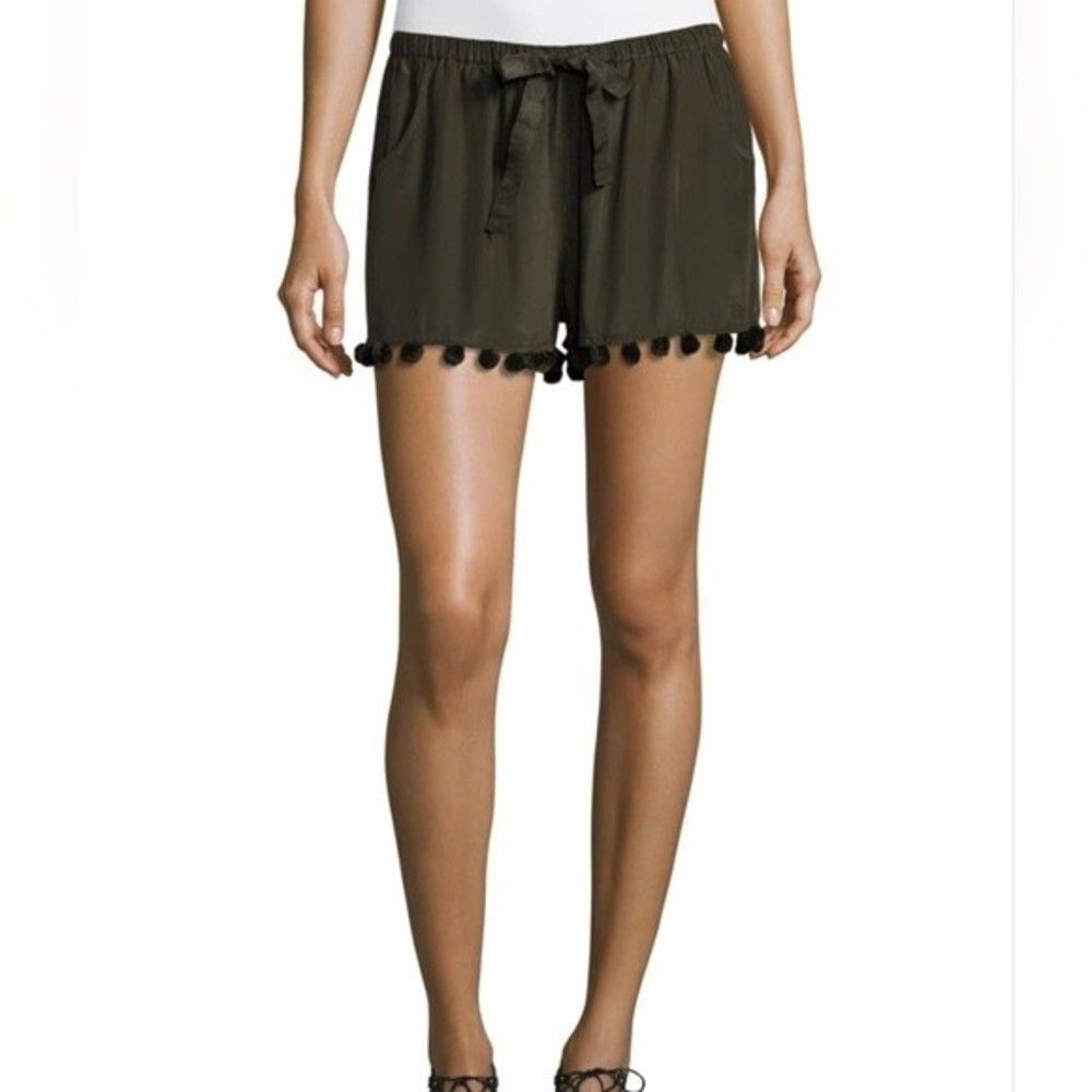 Figue olive 100% silk shorts with pom pom trim